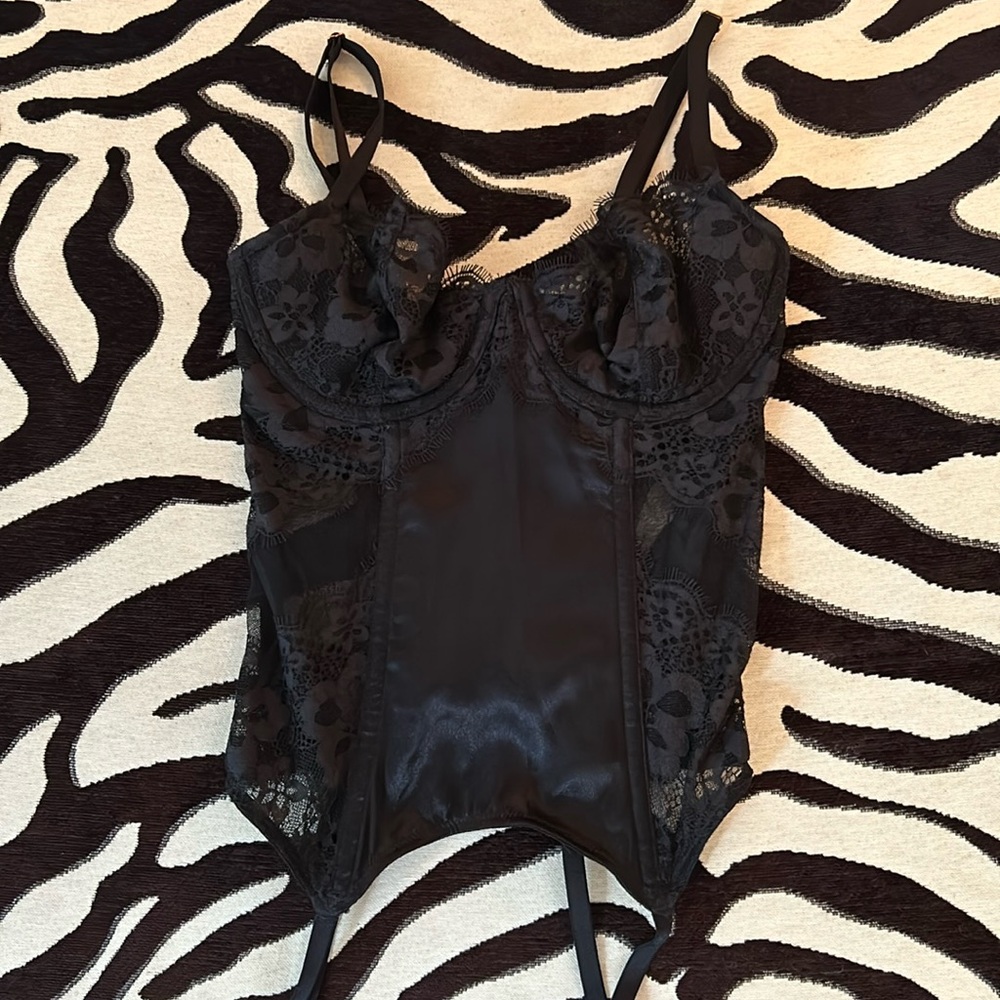 Black Lace Victoria’s Secret Corset 32C